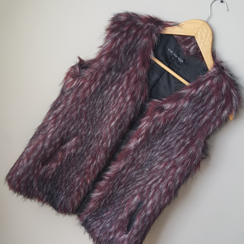 Beautiful 🔥Via Spiga (Nordstrom) Faux Fur vest